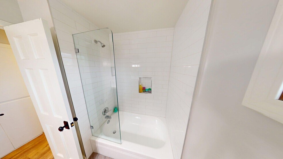 Building Photo - 30621 Sandtrap Dr