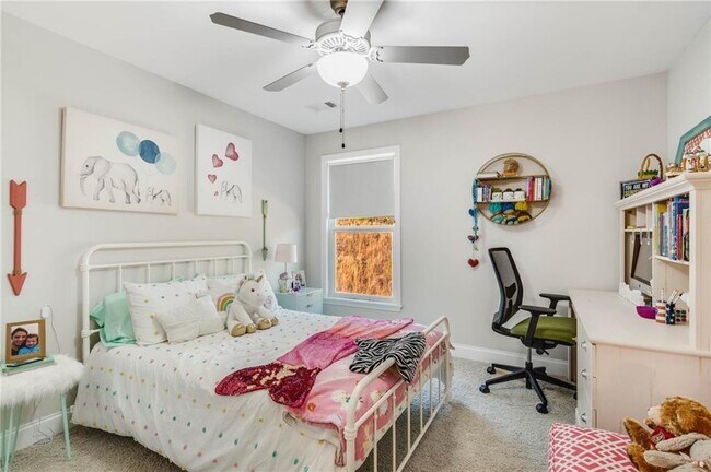 Building Photo - 1855 Kingsbury Dr