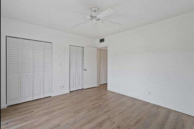 Building Photo - 6289 Lear Dr