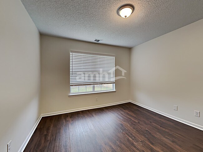 Building Photo - 161 Belle Grove Cir