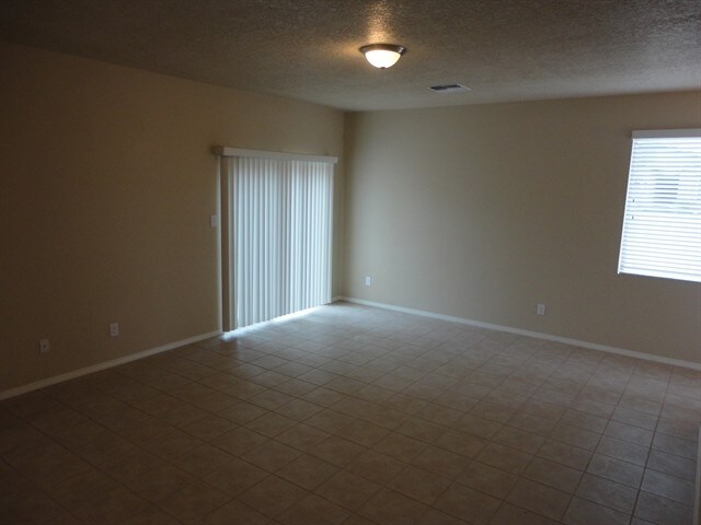 Building Photo - 1139 Northern Lights Way NE