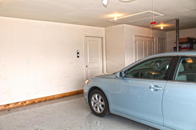 Building Photo - 313 Reedsport Ridge