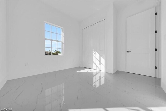 Building Photo - 3312 11th St W