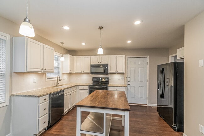 Building Photo - 1433 East Stone Arch Drive