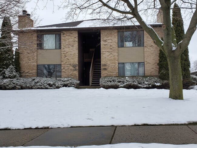 Primary Photo - 1135 Kane St