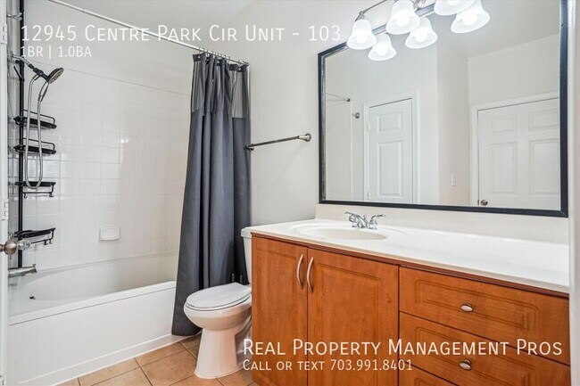 Building Photo - 12945 Centre Park Cir
