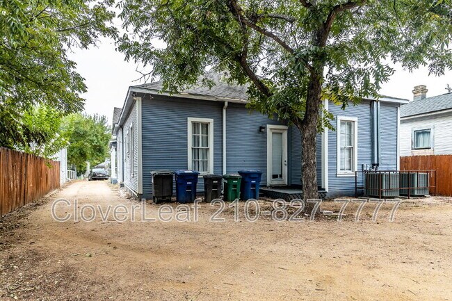 Building Photo - 405 Florida St