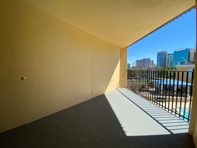 Building Photo - Live in Luxury and Convenience in the Hear...