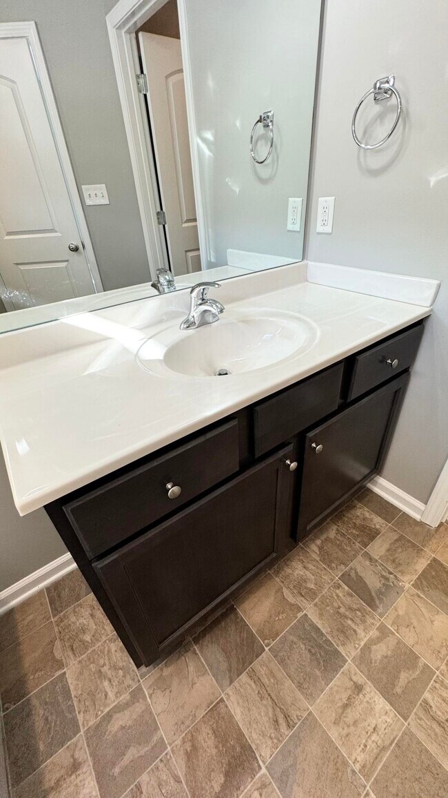 Building Photo - 2492 Feathersound Wy