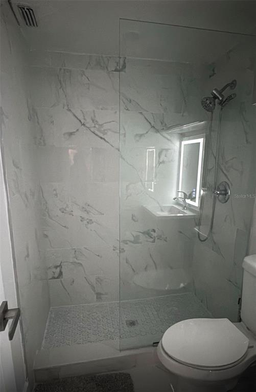 Building Photo - 2302 Rochelle Ave