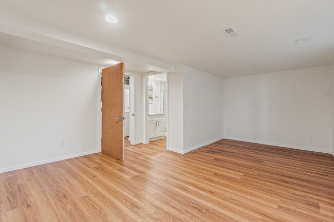 Building Photo - 2319 N 145th St