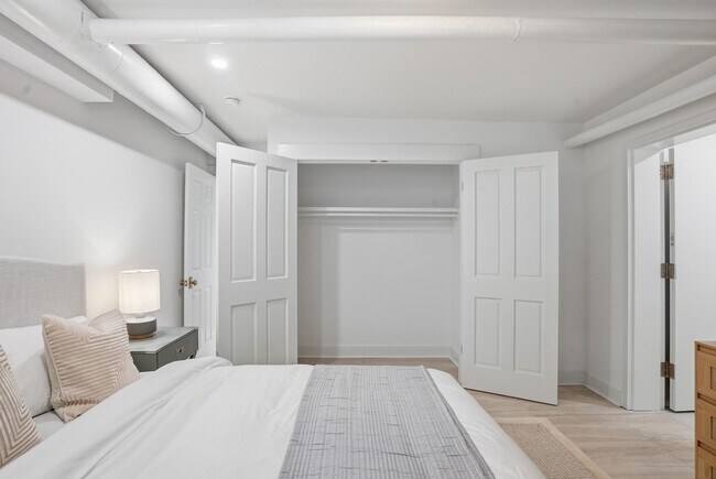 Building Photo - 309 Lorch St