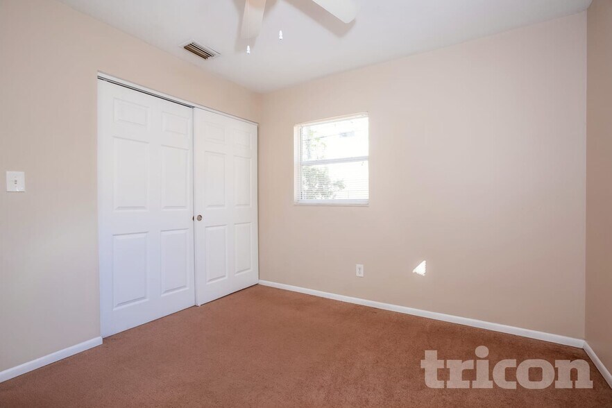 Building Photo - 710 Westbrook Ave