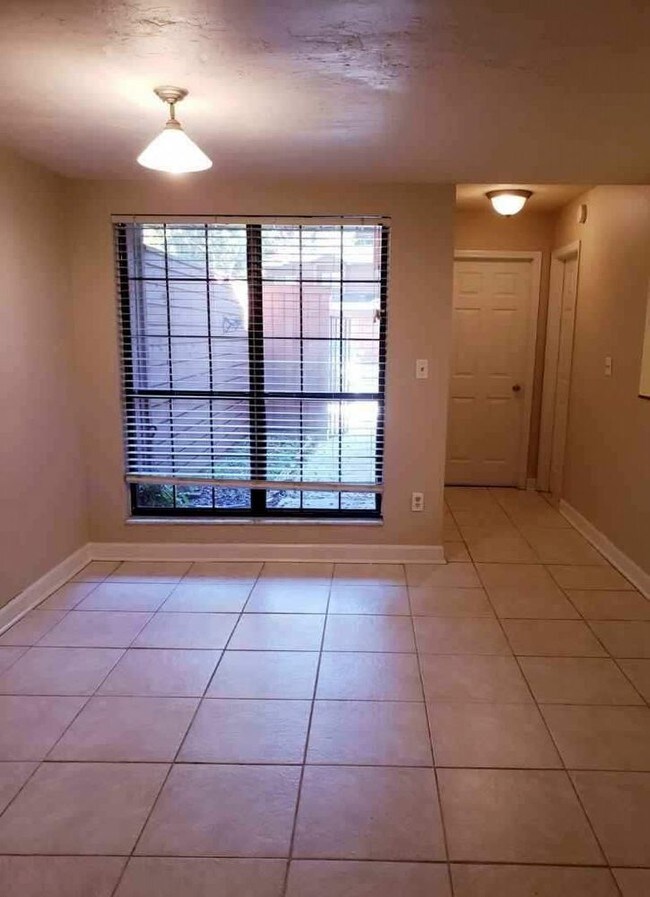 Rockwood Villas 934 SW 56th Terrace Gainesville FL 32607 Apartment