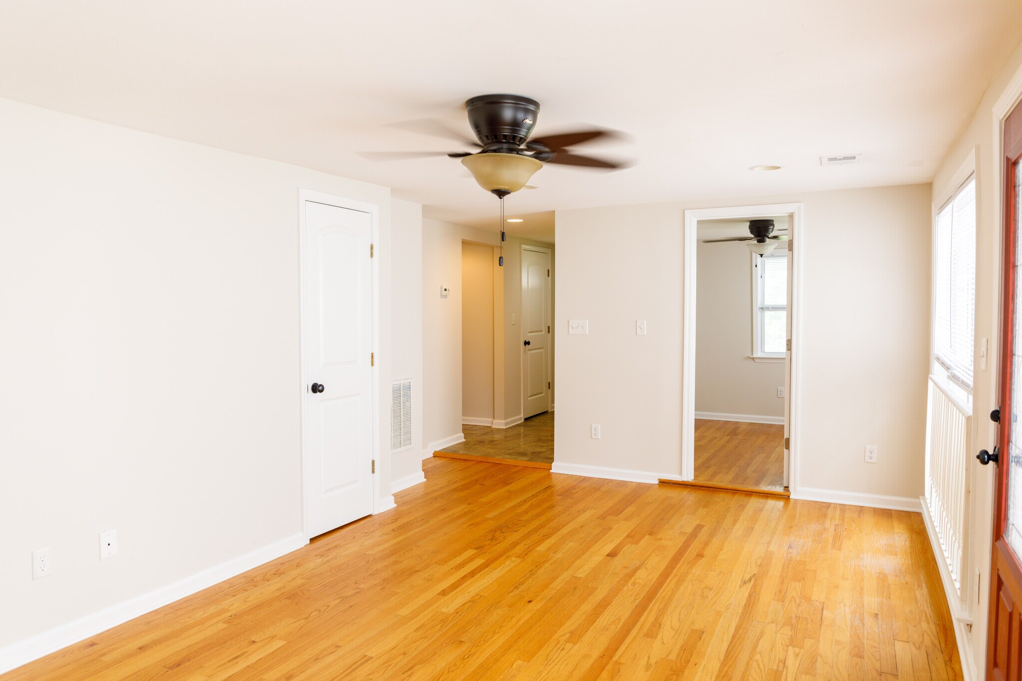 Building Photo - 116 America St