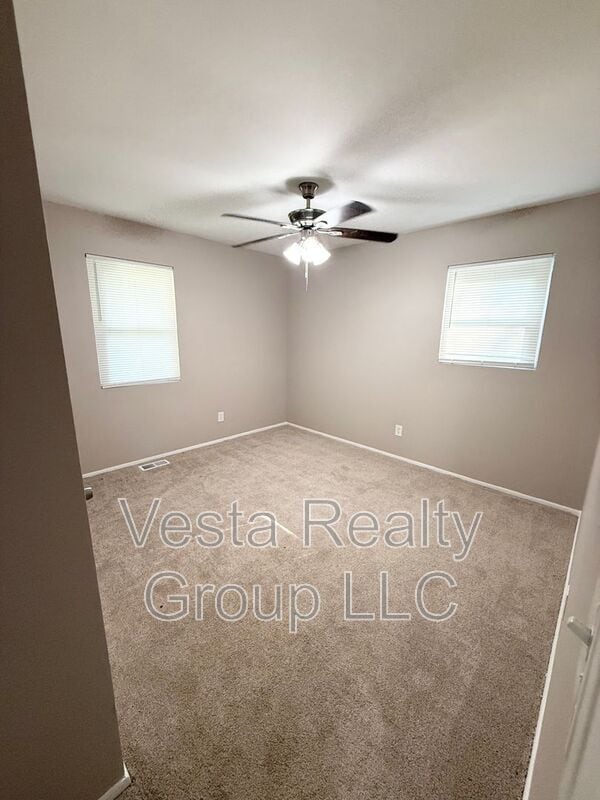 Building Photo - 207 Custer Cir
