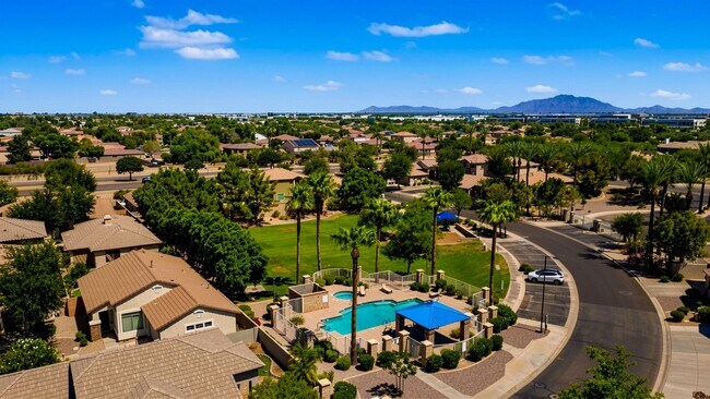 Building Photo - Gated Chandler Living | 4 Bedrooms in Top-Rated School District