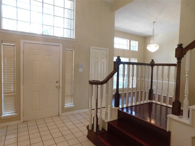 Building Photo - 122 High Meadows Dr