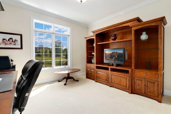 Building Photo - 126 Governors Ct
