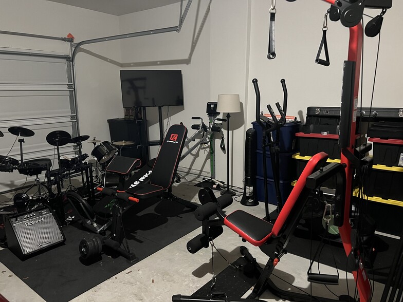 Building Photo - 1621 Blakely Pl