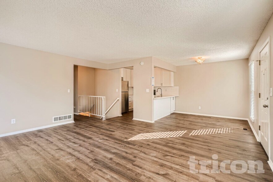 Building Photo - 10210 Routt St