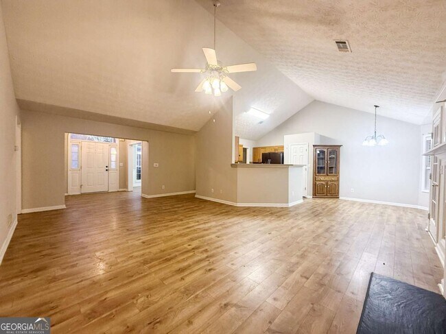 Building Photo - 5555 Grove Place Crossing SW