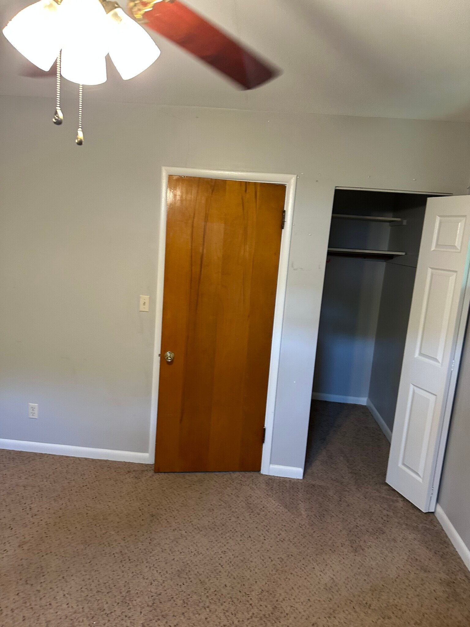 Building Photo - 21 Montvale Ct