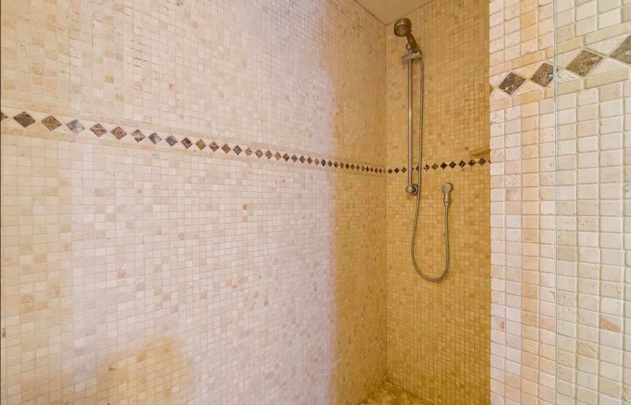 Building Photo - 754 Devon Ct