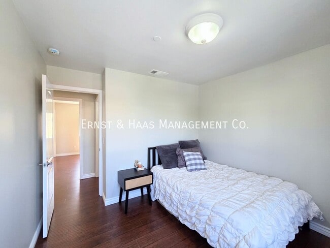 Building Photo - 3546 Linden Ave