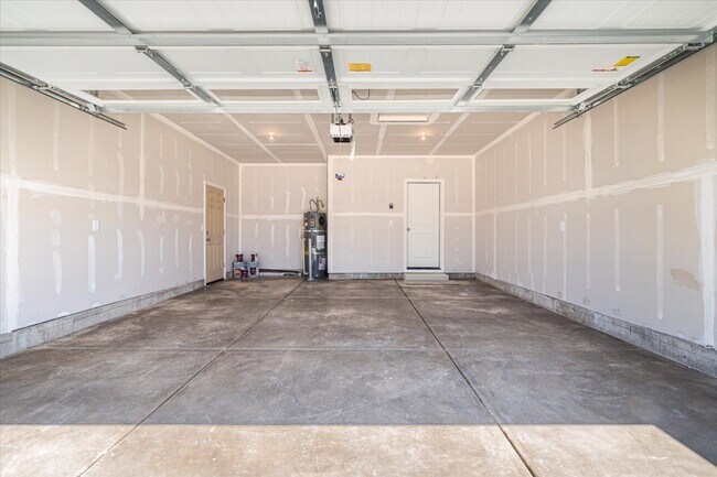 Building Photo - 761 Spyglass