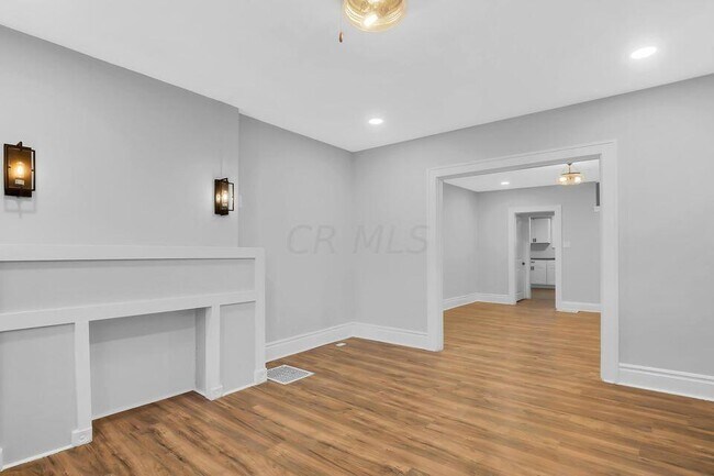 Building Photo - 549 Fairwood Ave