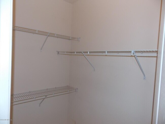 Building Photo - 1001 Monument Rd