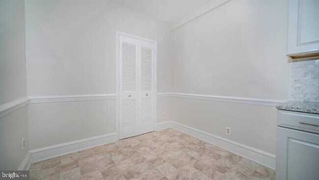 Building Photo - 711 N Broom St