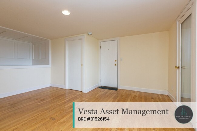 Building Photo - 301-303 Corbett Avenue