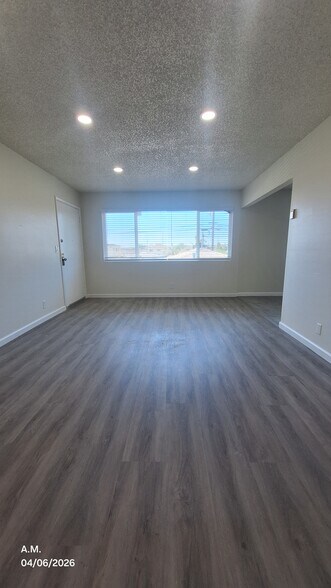 Building Photo - 13322 Cordary Ave