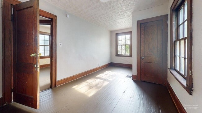 Building Photo - Akron 3 Bedroom Single Family Home