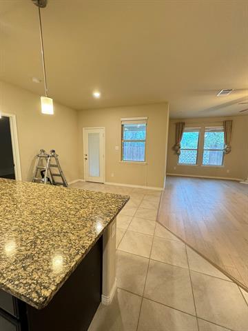 Building Photo - 10020 Long Branch Dr