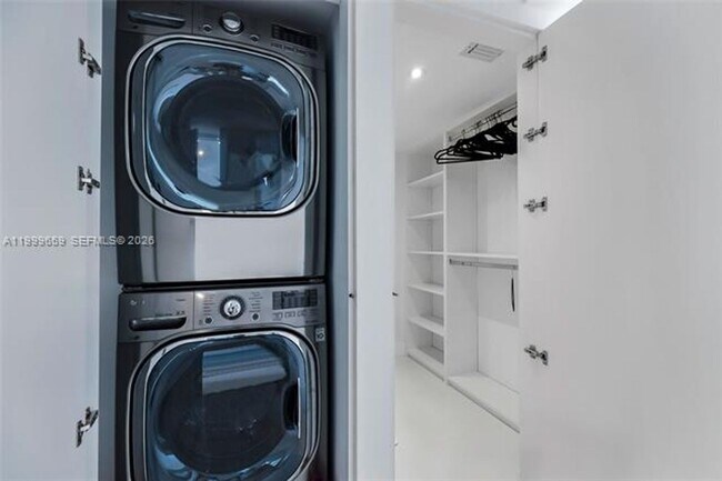 Building Photo - 6301 Collins Ave