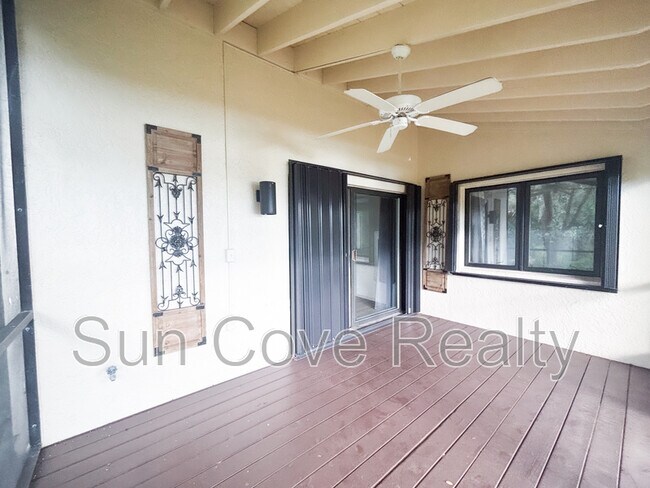 Building Photo - 4518 Ascot Cir S