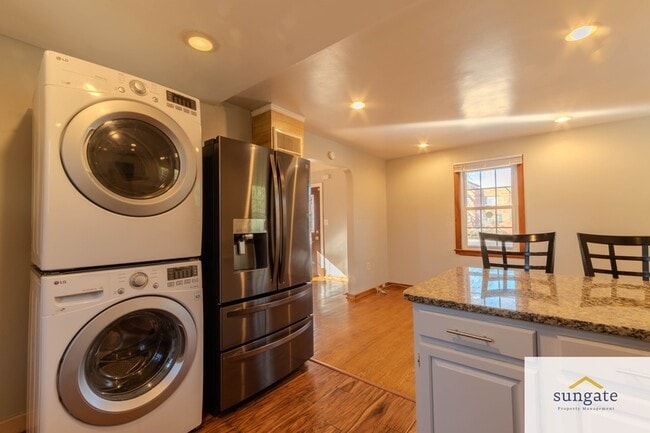 Building Photo - 5615 Queens Chapel Rd