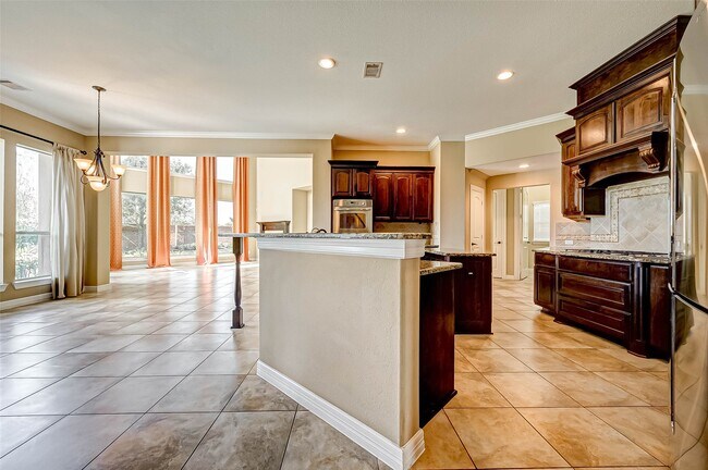 Building Photo - 2914 Cotswold Lane
