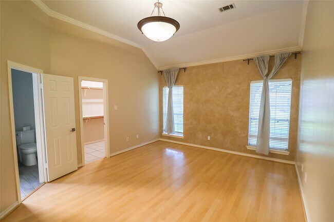 Building Photo - 14311 Ragus Lake Dr
