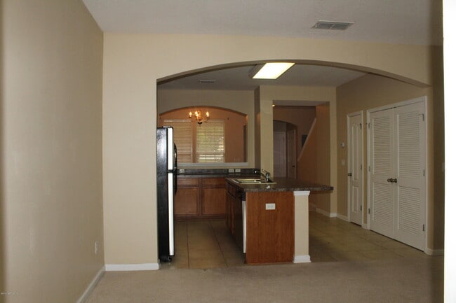 Building Photo - 625 Oakleaf Plantation Pkwy