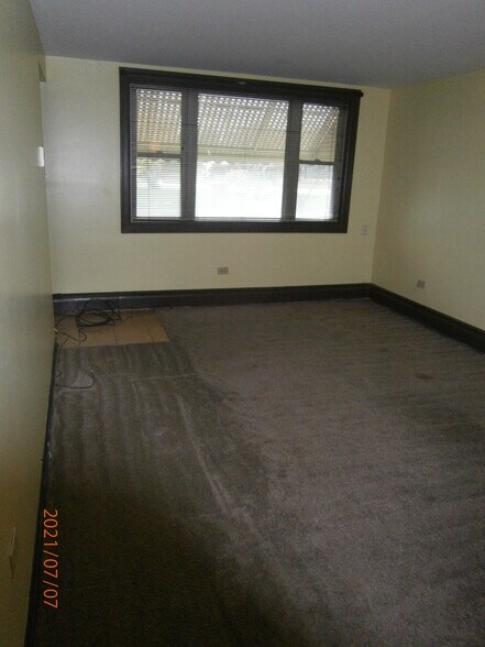Primary Photo - 1408 W 119th St