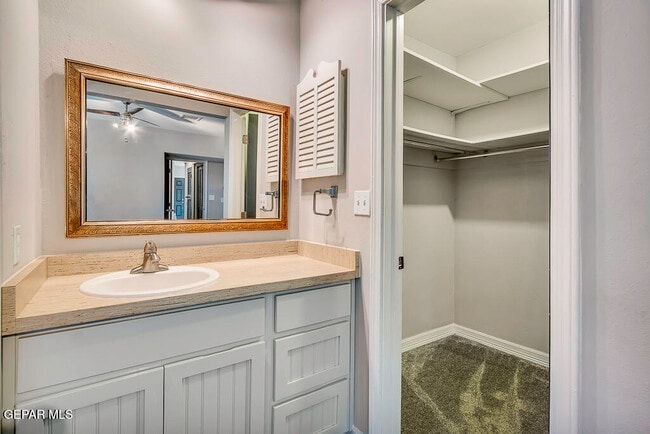 Building Photo - 9208 Shaver Dr