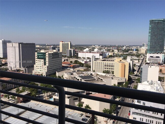 Building Photo - 133 NE 2nd Ave