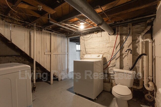 Building Photo - 1025 N 8th St