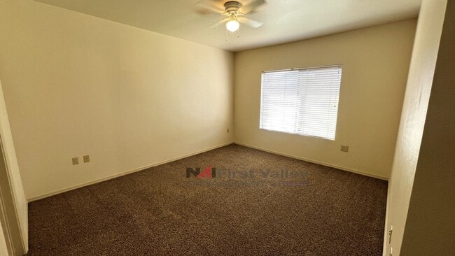 Building Photo - 3 Bedrooms, 2 Baths and a Single Car Garage