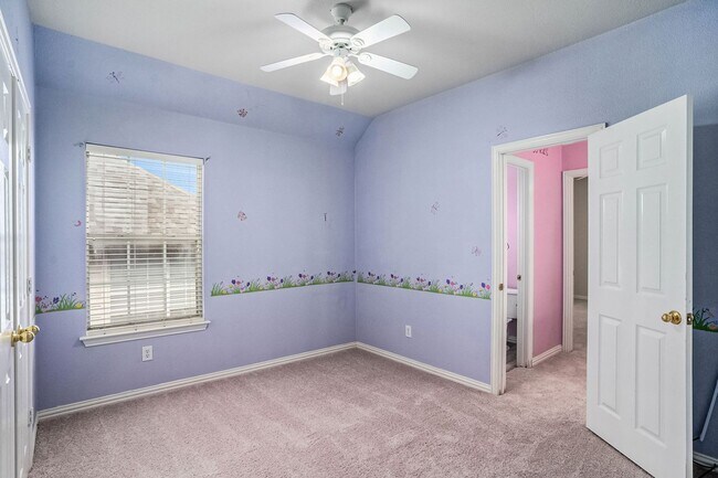 Building Photo - Beautifully Crafted 5 Bedroom 4 Bath in Flower Mound!