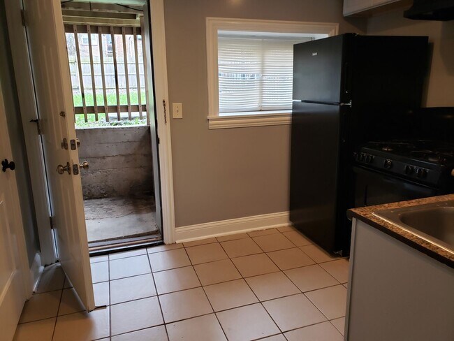 Building Photo - 8004 S Yale Ave